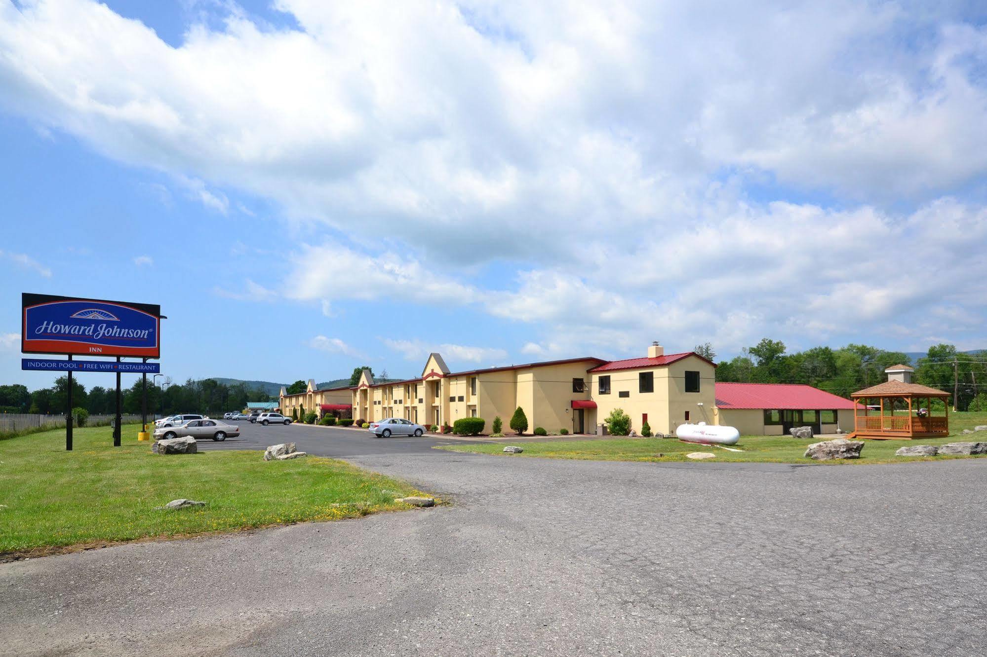 Howard Johnson By Wyndham Saugerties Εξωτερικό φωτογραφία